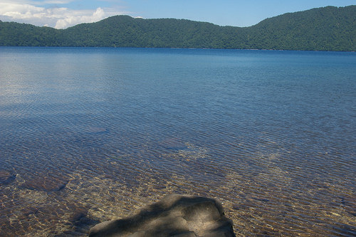 倶多楽湖の見どころ1:全国トップの水の透明度