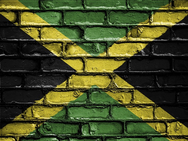 ジャマイカの国旗の由来とは 色の特徴や歴史についてもご紹介 Travelnote トラベルノート