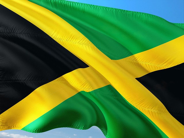 ジャマイカの国旗の由来とは 色の特徴や歴史についてもご紹介 Travelnote トラベルノート