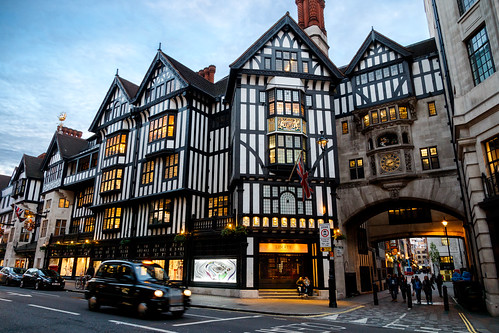 リバティロンドンはイギリスの人気店 雑貨や生地などお土産にも人気の商品を紹介 Travelnote トラベルノート