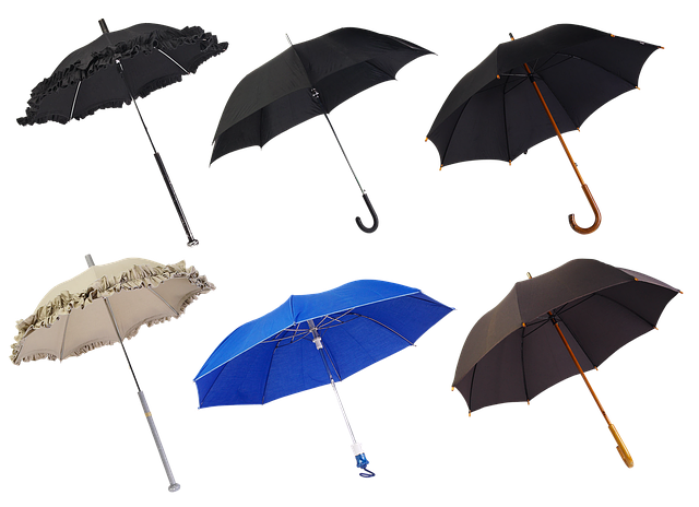 セブンイレブンの折りたたみ傘の品質 機能性は デザインやカラーもご紹介 Travelnote トラベルノート