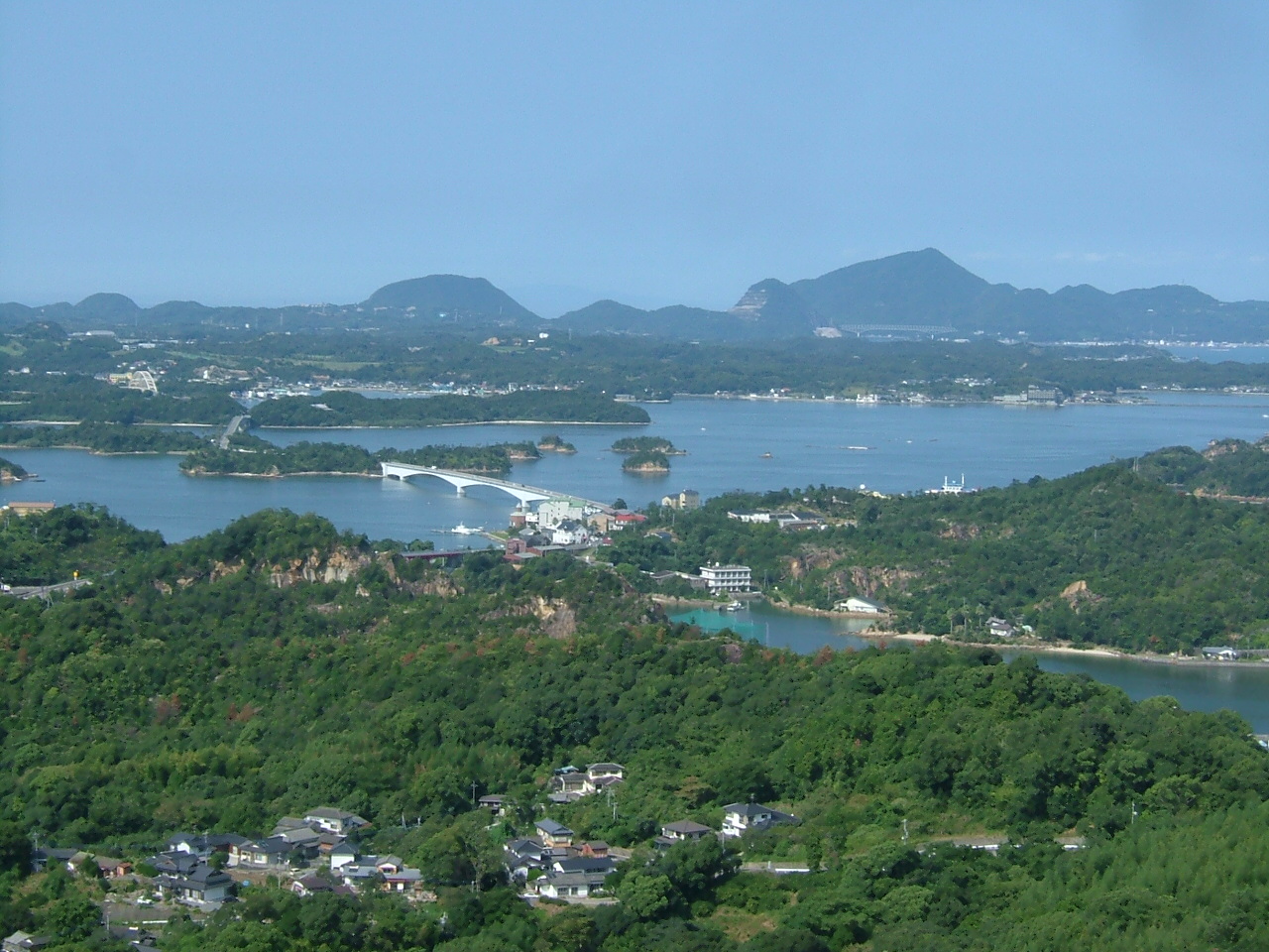 天草五橋へ観光 クルージングや絶景の展望台へドライブ 夏には祭も Travelnote トラベルノート