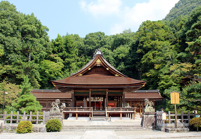 京都の神社の人気ランキングtop16 おすすめパワースポットもご紹介 Travelnote トラベルノート
