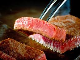 宮崎牛が絶品で人気！美味しいステーキや焼肉はランチにもピッタリ！