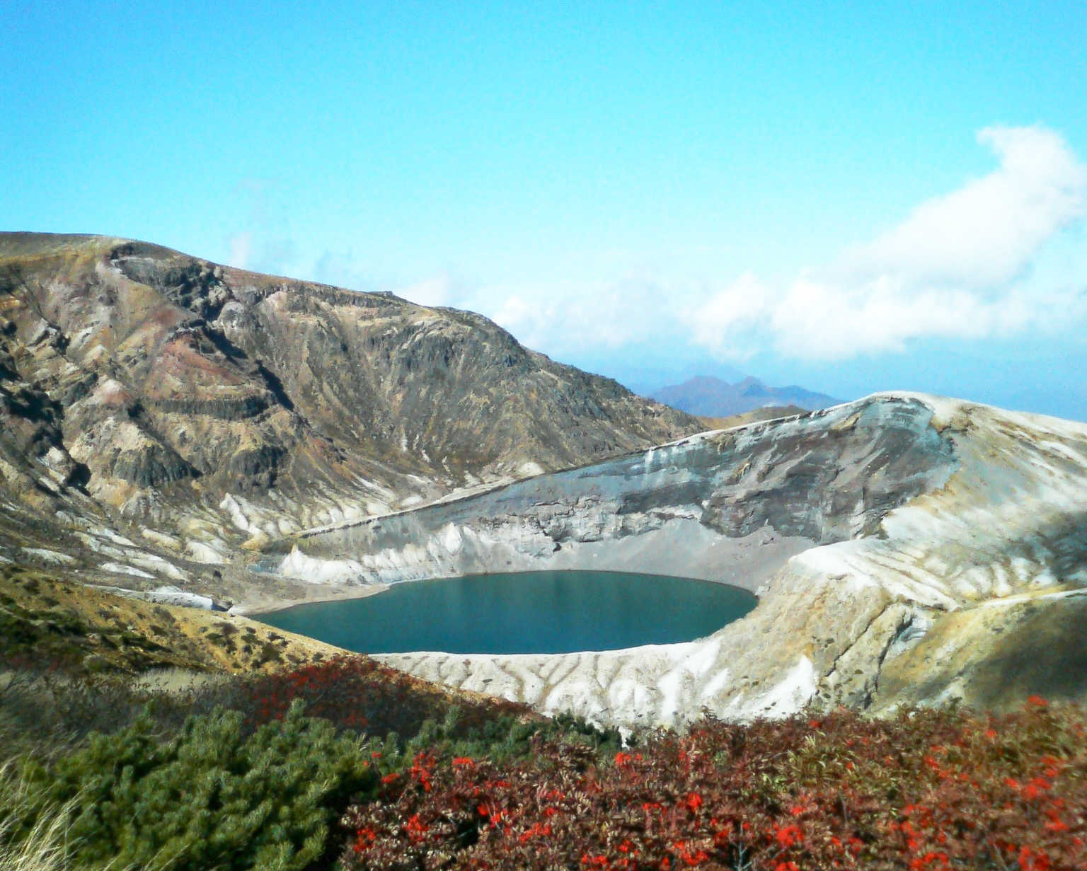 蔵王のお釜を見に行こう おすすめ絶景やお釜ピザも食べに行こう Travelnote トラベルノート