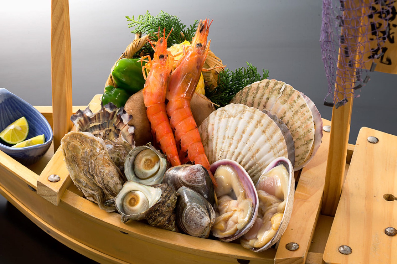 知多半島でグルメを満喫！おすすめの海鮮丼から人気のスイーツ・ディナーまで！