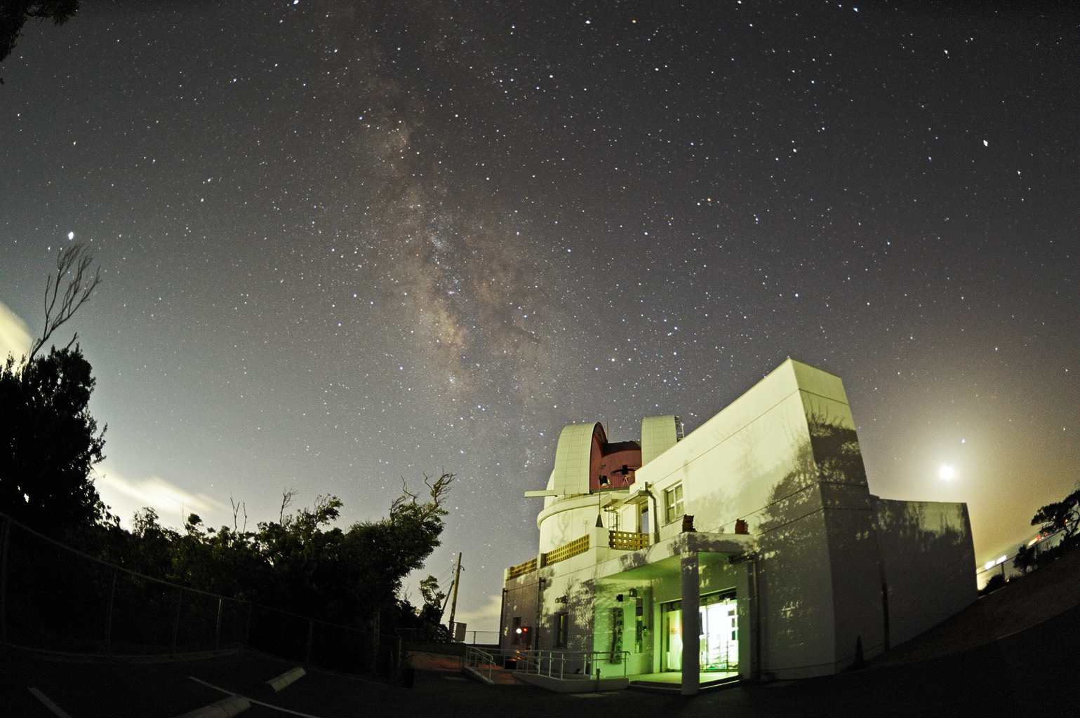 石垣島天文台で南国の星空を観測しよう アクセス方法や料金もご紹介 Travelnote トラベルノート