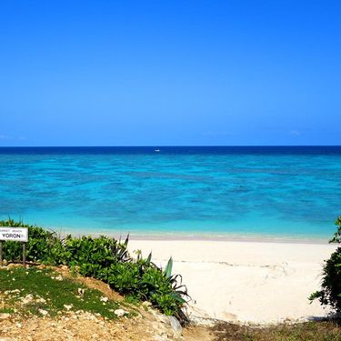 鹿児島の海が息をのむほど綺麗 海水浴に人気 穴場の海岸はココ Travelnote トラベルノート