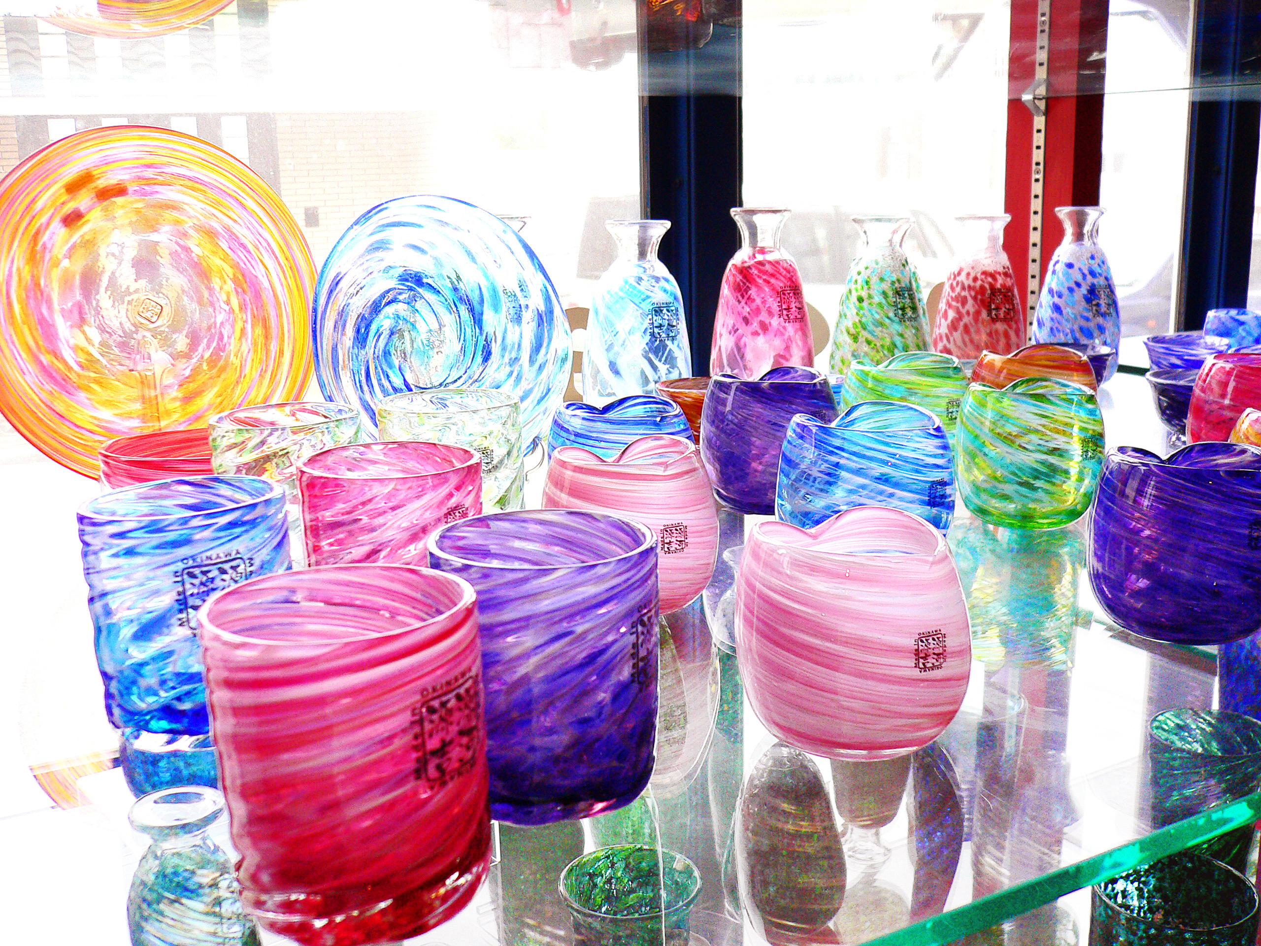 沖縄の琉球ガラス！琉球グラスやちゅら玉のお土産の定番も大人気！