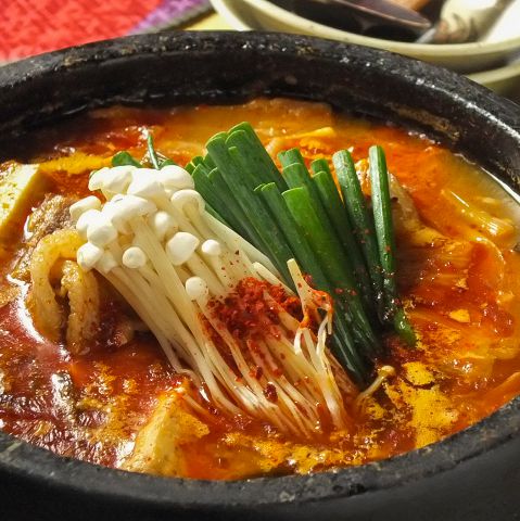 韓国の鍋料理をご紹介 スープの種類が豊富 おすすめの一品は Travelnote トラベルノート