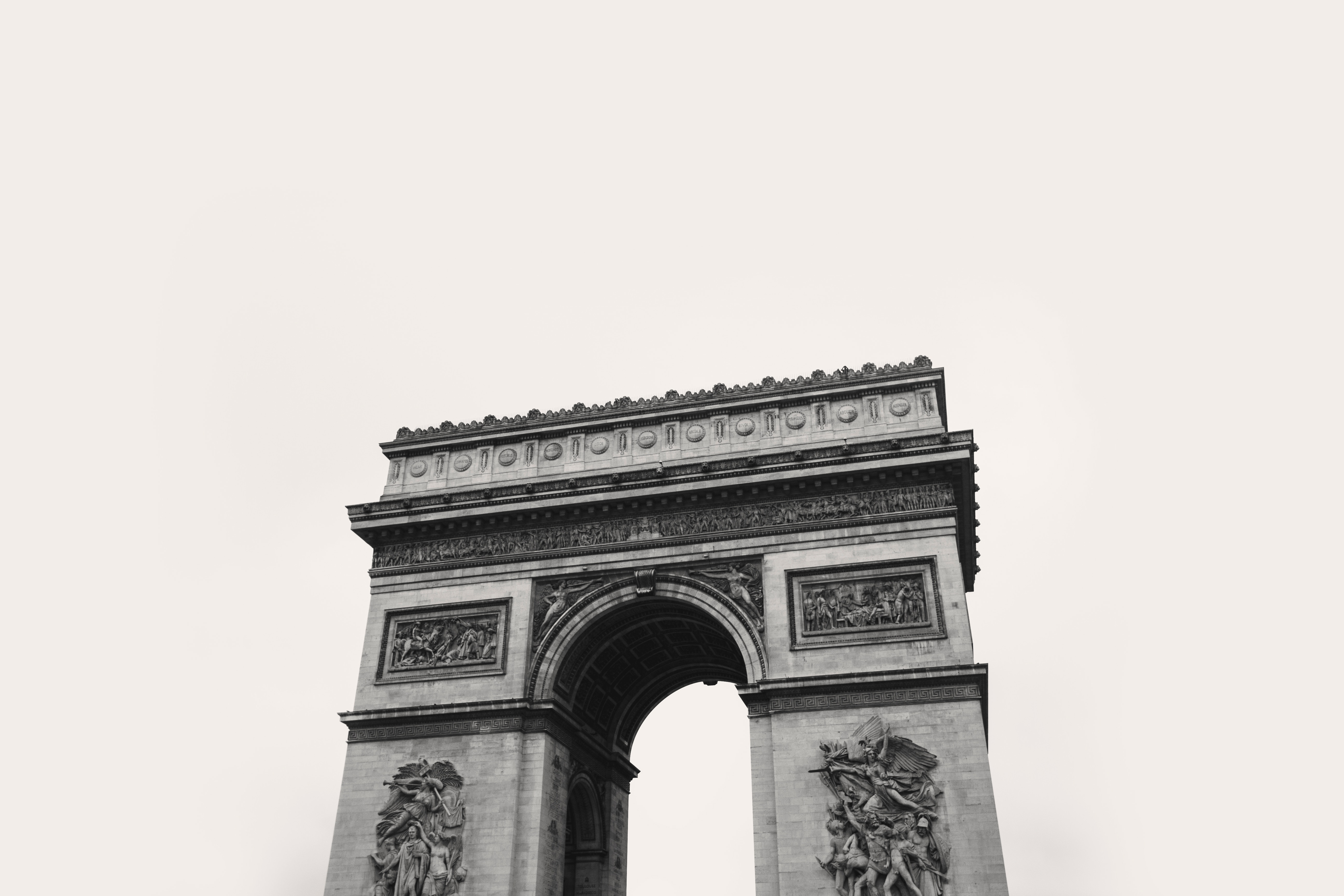エトワール凱旋門の歴史や見どころは 屋上からパリを一望 Travelnote トラベルノート
