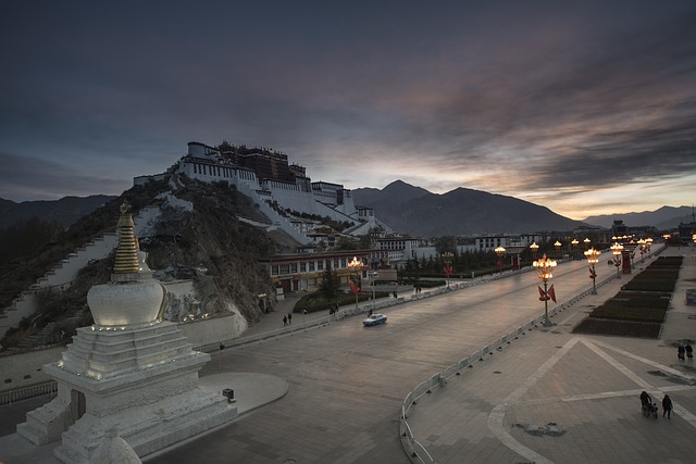 ポタラ宮はチベットの壮大な宮殿！行き方や観光情報など魅力を紹介！