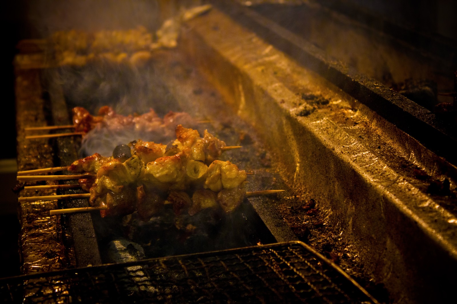 神田の焼き鳥屋で美味しい有名店は おすすめランキング発表 Travelnote トラベルノート