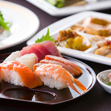 焼津さかなセンターは海鮮丼ランチがおすすめ お寿司を食べ放題できるお店も Travelnote トラベルノート