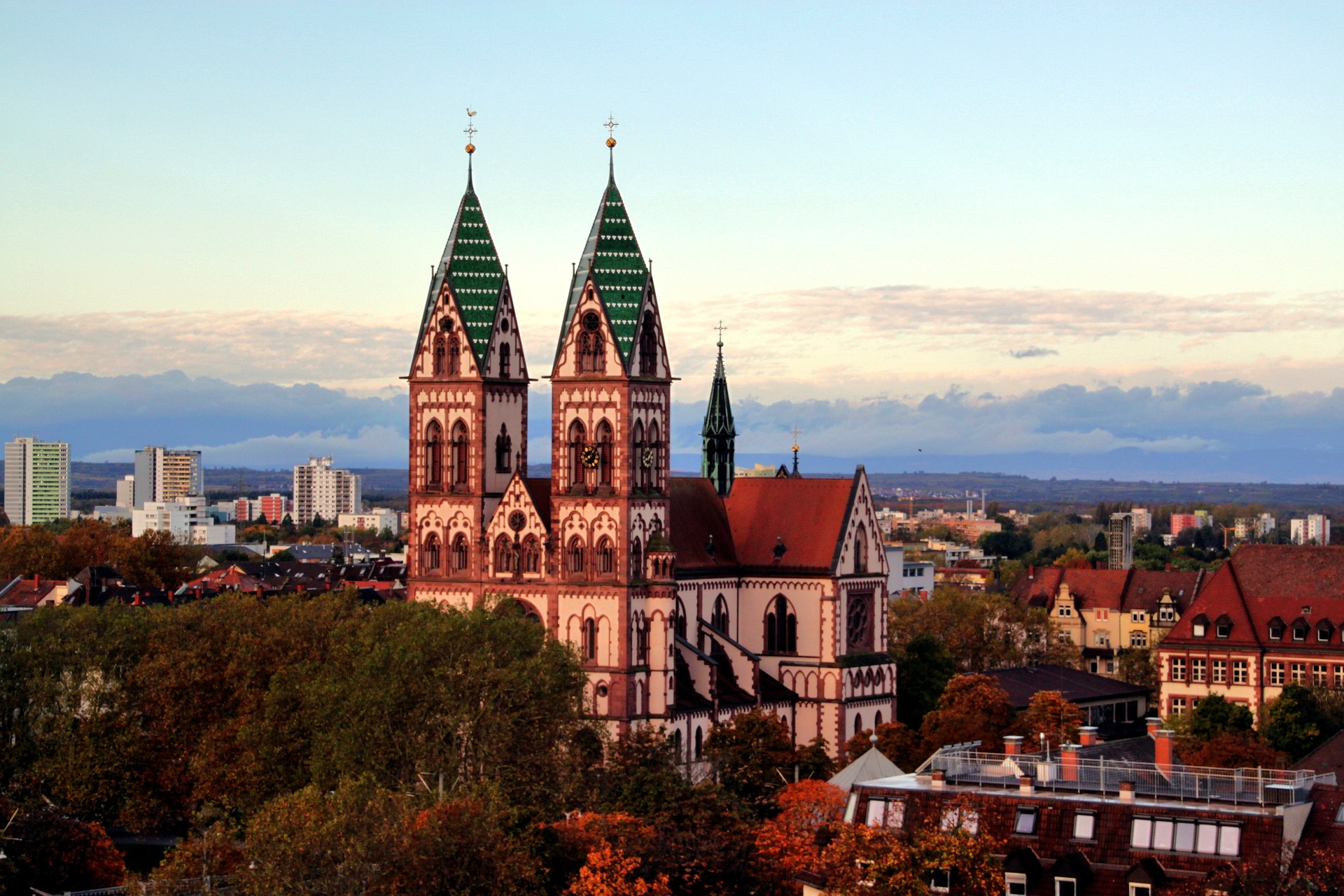 フライブルクはドイツの環境先進都市 美しい市街の観光情報や交通事情など Travelnote トラベルノート