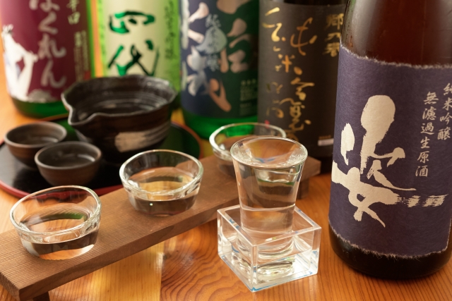新橋で日本酒が「ウマい店」特集！バーや専門店・隠れ家も紹介！