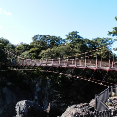 城ヶ崎海岸の吊り橋が超絶景 インスタ映えする人気観光スポット Travelnote トラベルノート