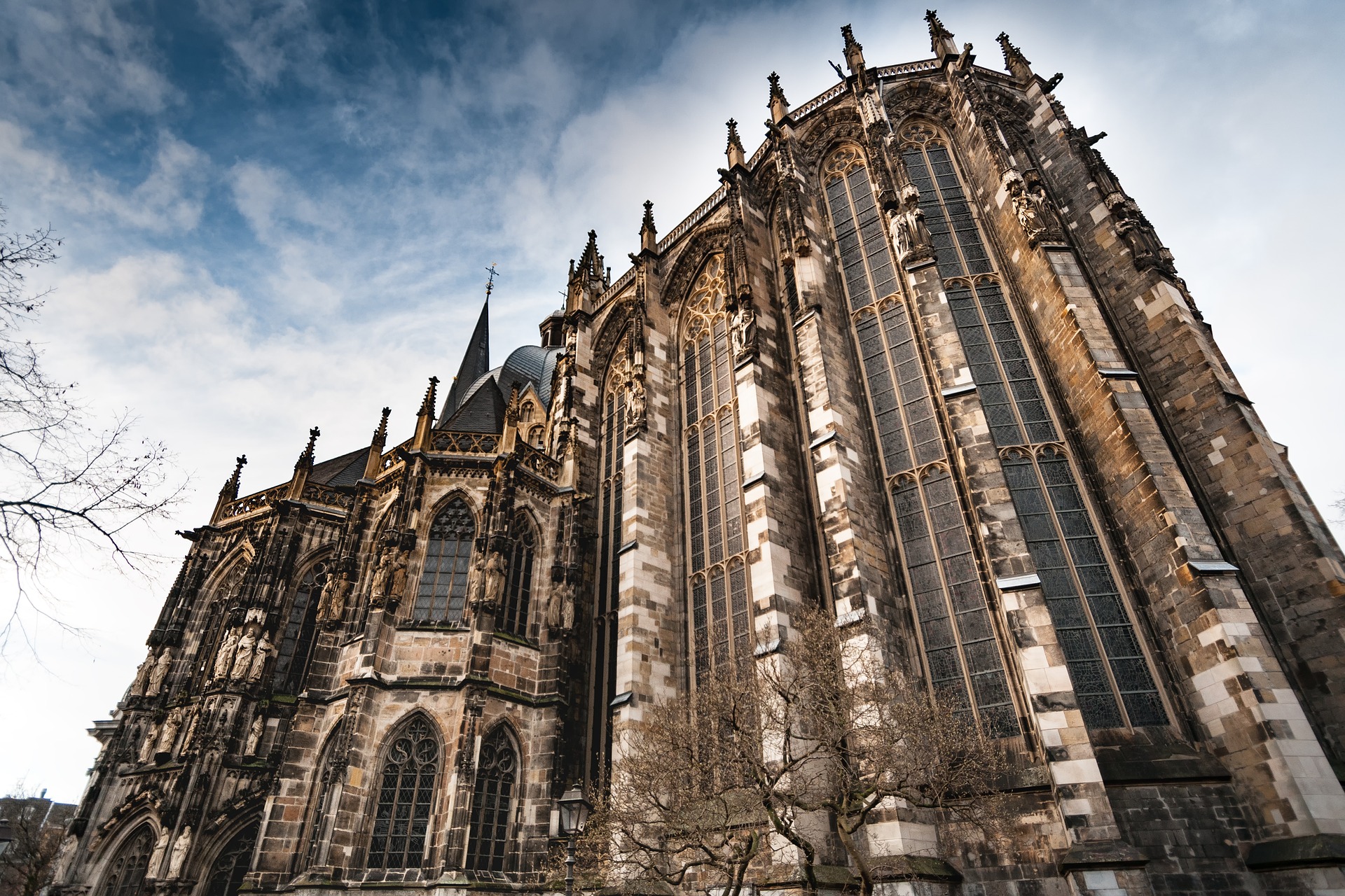 アーヘン観光を紹介！ドイツ世界遺産の大聖堂を始めとした見どころ集！