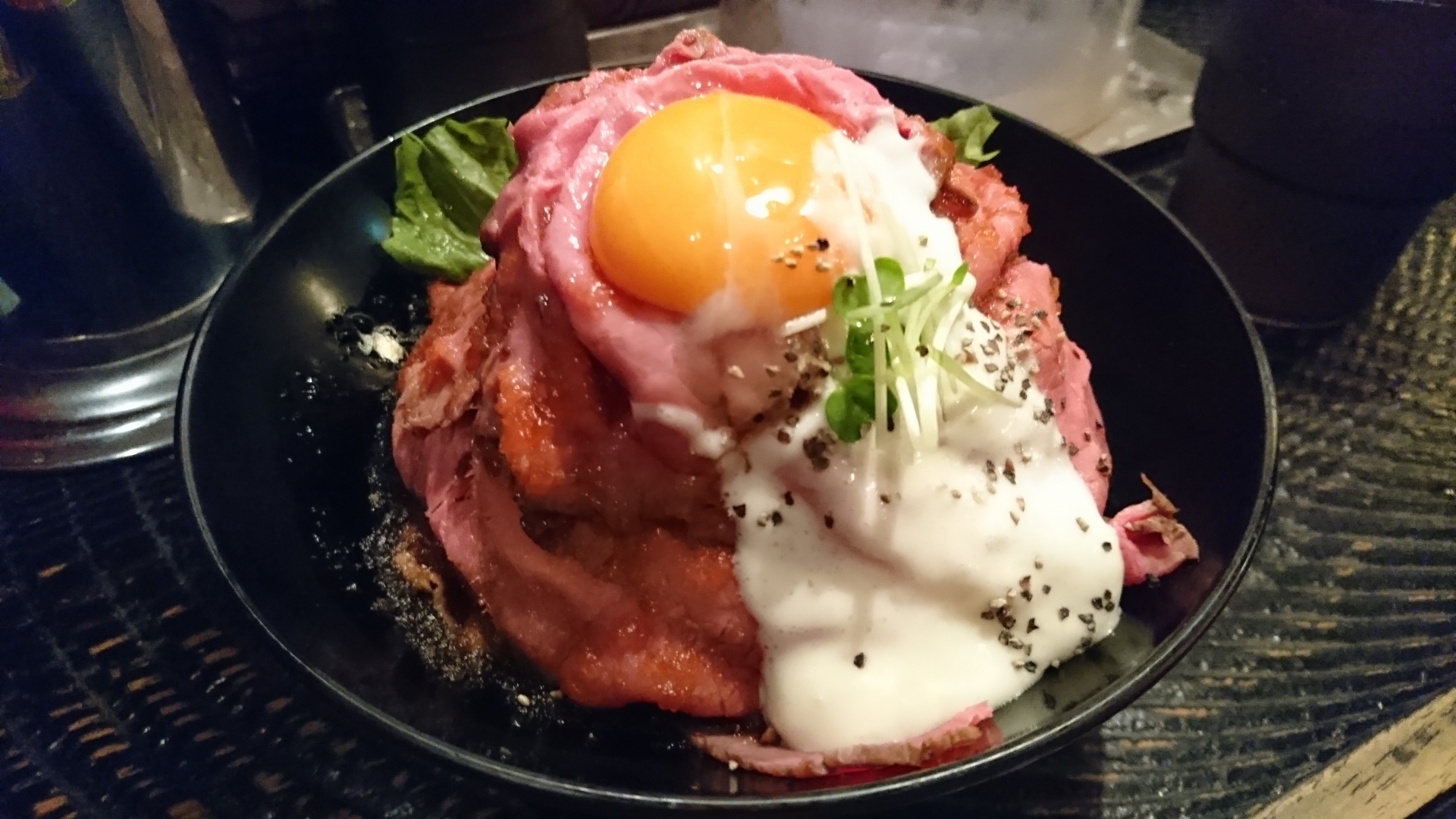 渋谷でローストビーフ丼ならココ！人気のランチや500円の一品も！