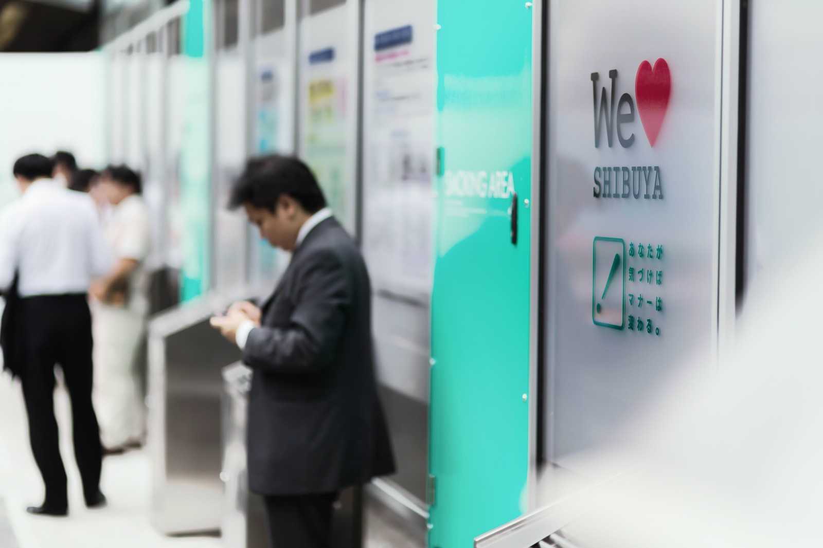 東京駅の喫煙所を紹介 新幹線ホーム 構内でタバコが吸える穴場スポットも Travelnote トラベルノート