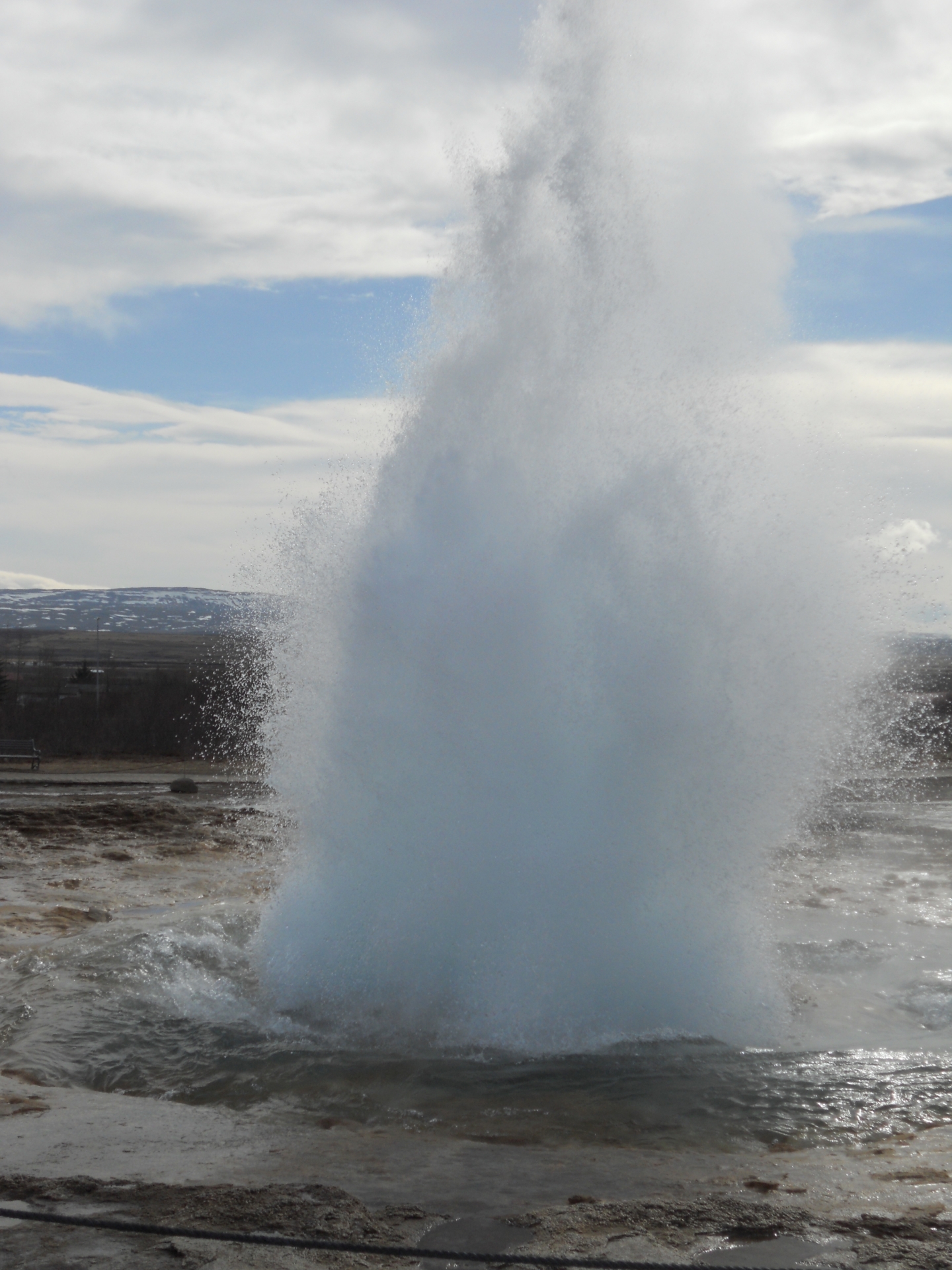 アイスランドのストロックル間欠泉やゲイシールは必見！迫力あるスポット紹介