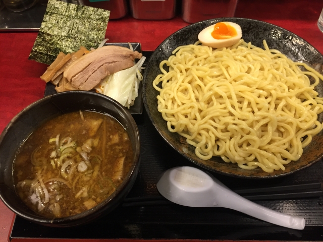 セブンイレブンのつけ麺が美味しいと評判 作り方 人気のアレンジも紹介 Travelnote トラベルノート