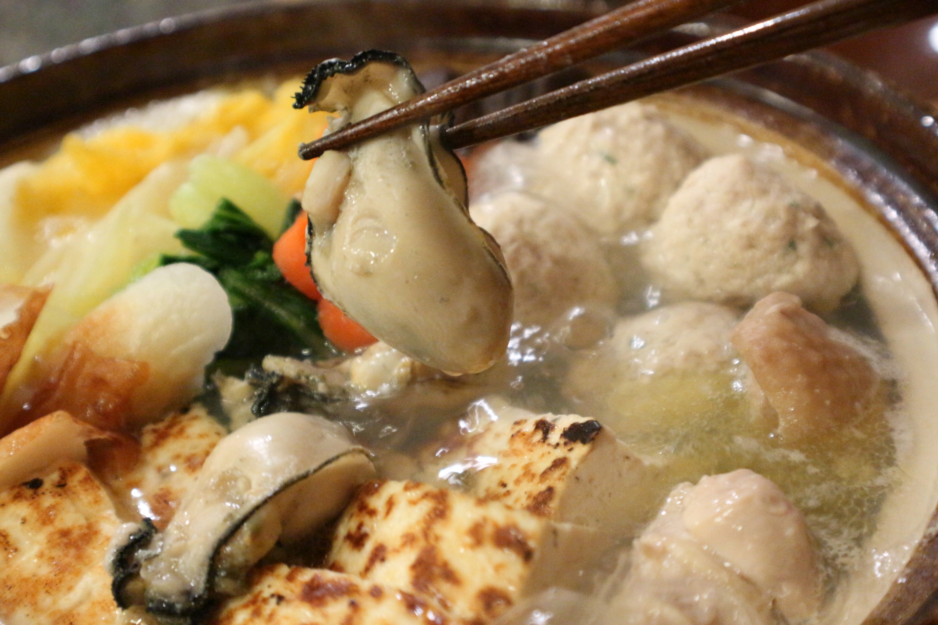 なべや（西成）で鍋を堪能！牛肉・牡蠣を使った人気メニューがおすすめ
