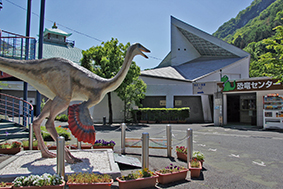 神流町恐竜センターは群馬の人気スポット！化石展示や発掘体験など見どころ満載