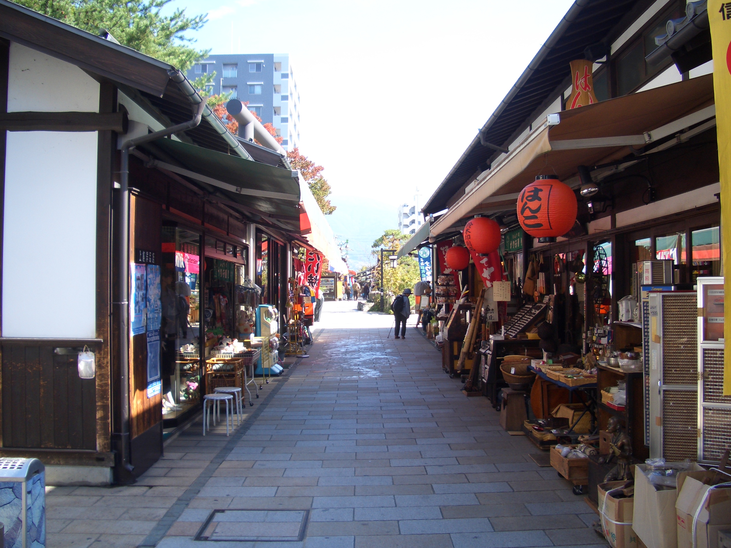 縄手通りは松本で人気のレトロ商店街 買い物やグルメでおすすめのお店は Travelnote トラベルノート