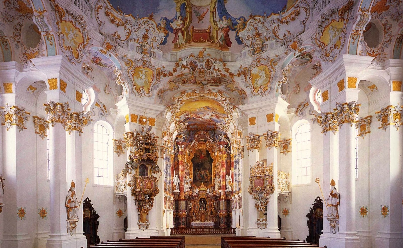 ヴィース教会はドイツの歴史的建造物！見どころや行き方も紹介！