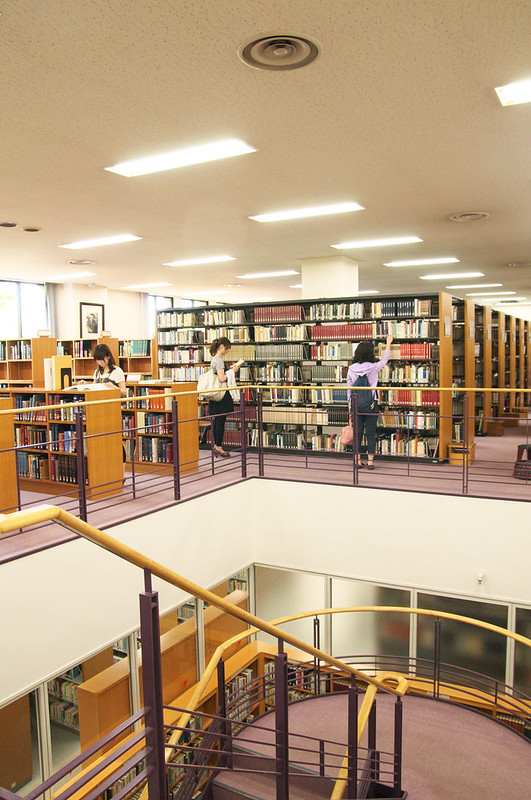 都立多摩図書館は何度でも訪れたい人気施設！アクセス・休館日は？