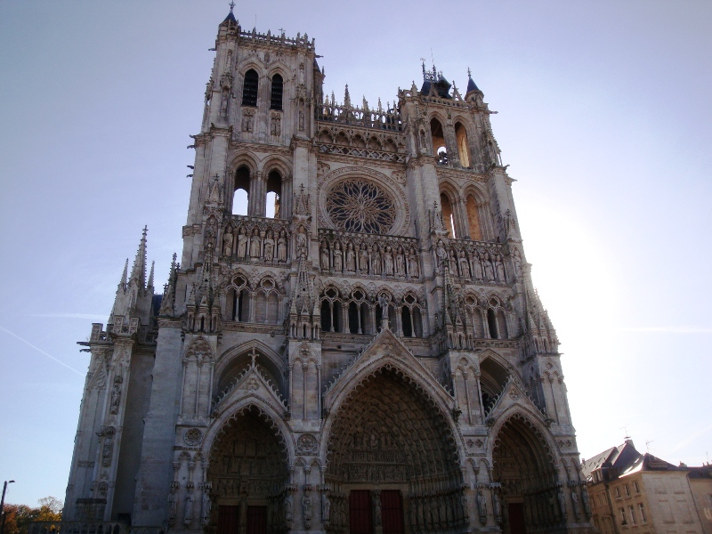 フランス「アミアン」のおすすめ観光スポット紹介！世界遺産である大聖堂もご紹介