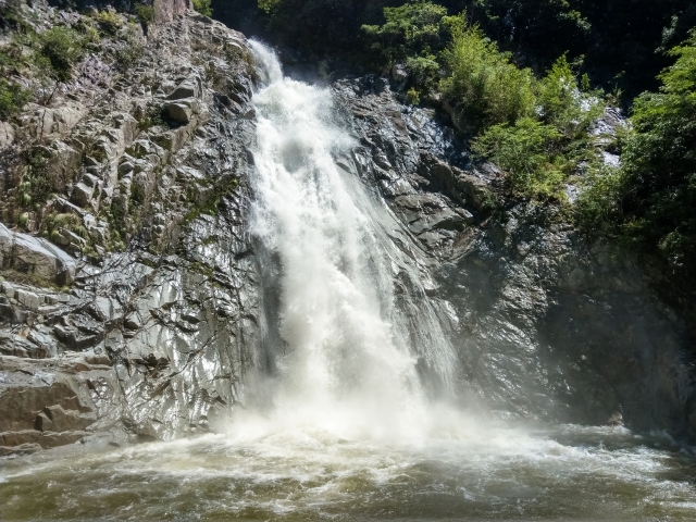 関西の人気滝ランキングtop27 絶景スポットで自然を満喫 Travelnote トラベルノート