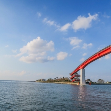 中の島大橋 は恋が叶う場所 赤い歩道橋は木更津の絶景スポット Travelnote トラベルノート