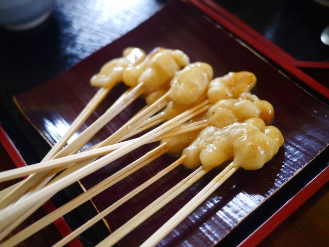 京都の今宮神社名物「あぶり餅」とは？かざりや・一和の専門店を徹底解説！