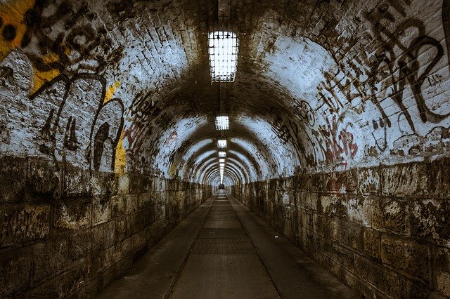 「伊勢神トンネル」は地元で有名な心霊スポット？旧道や噂をチェック！