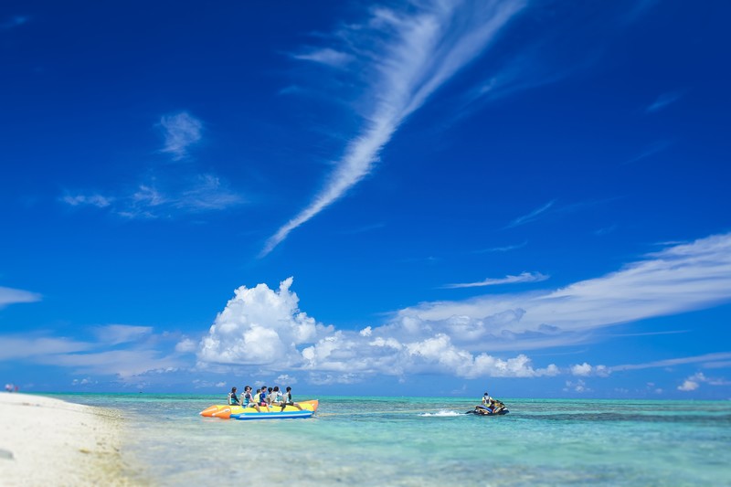 【これぞ沖縄】見どころ満載のエメラルドビーチで綺麗な海を思う存分満喫しよう！