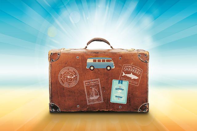 スーツケース用のステッカー特集！おすすめの貼り方や人気の商品をチェック！